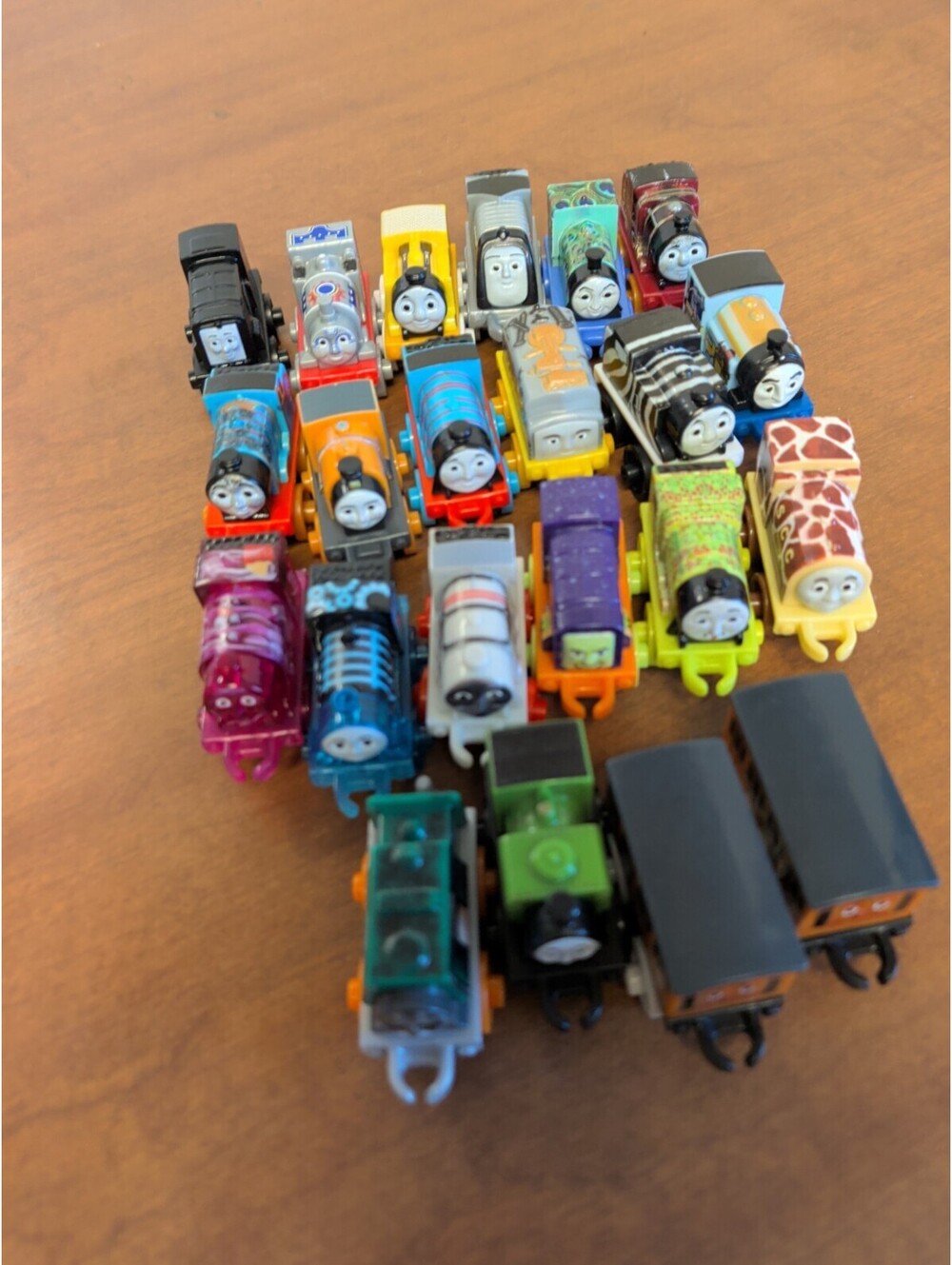 Thomas & Friends MINIS Lot of 22 Plastic Trains Gullane Trains